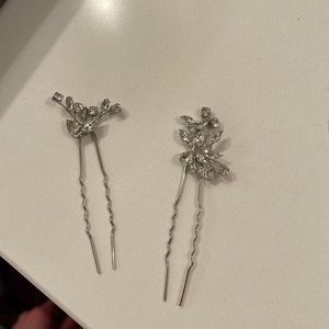 Olive + piper hair pins . Wedding. Bride. Bridal